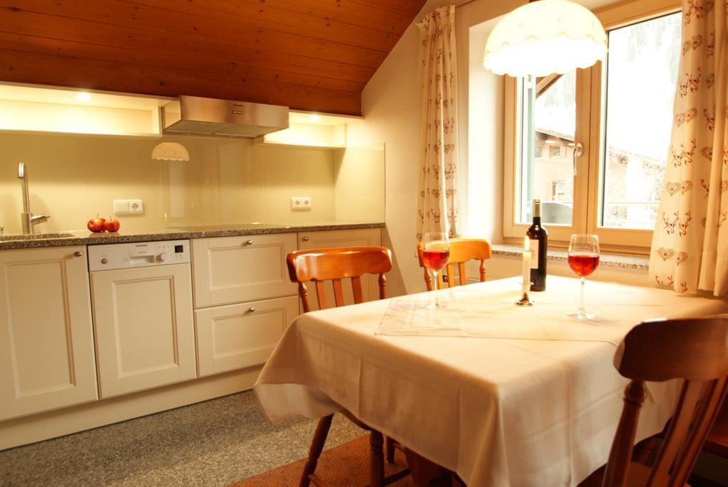 Apartament Haus Landbrugg Lech am Arlberg Pokój zdjęcie
